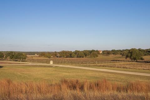 404 Strada Luca, Florence, TX 76527 photo 24