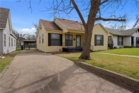 2712 Herring Ave, Waco, TX 76708 photo 2
