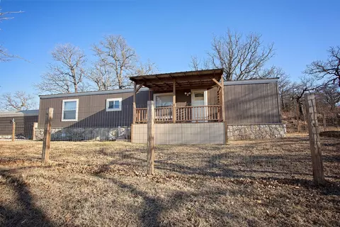 222 Maple Rd, Graham, TX 76450 photo 2