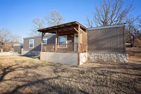 222 Maple Rd, Graham, TX 76450 photo 4