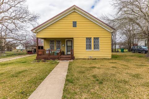 905 E Mclennan Ave, Mart, TX 76664
