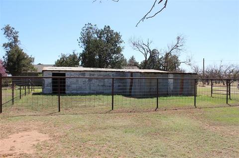 205 Howell St, Benjamin, TX 79505 photo 16