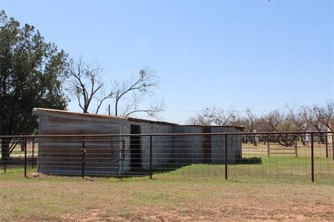 205 Howell St, Benjamin, TX 79505 photo 17
