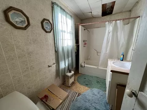 304 E Walcott Ave, Comanche, TX 76442 photo 5