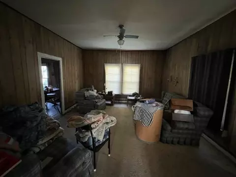 304 E Walcott Ave, Comanche, TX 76442 photo 3