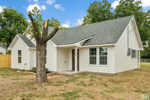 702 N Irby, Comanche, TX 76442 photo 28