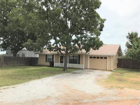 212 S Loop, Brady, TX 76825 photo 2