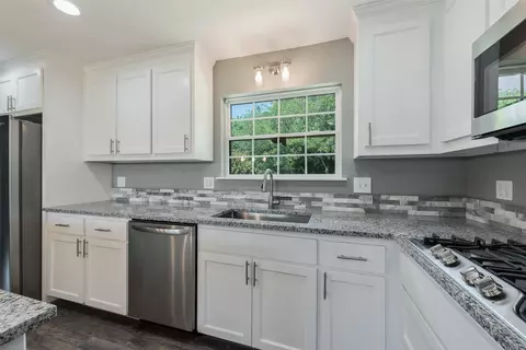 121 Circle Dr, Point, TX 75472 photo 3
