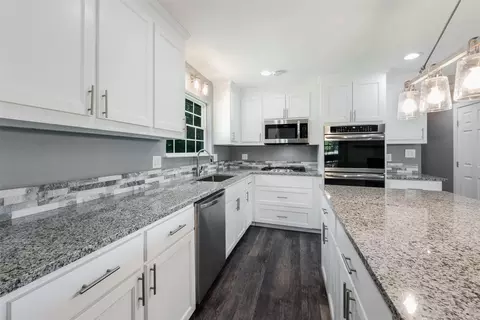121 Circle Dr, Point, TX 75472 photo 2