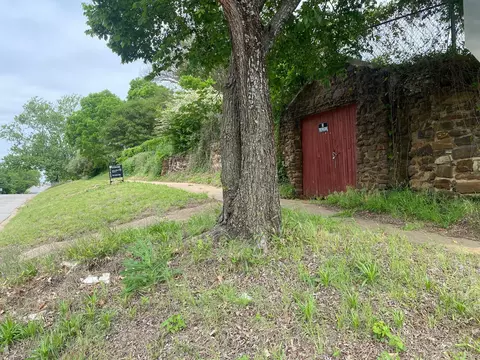 531 E Main St, Denison, TX 75021 photo 8