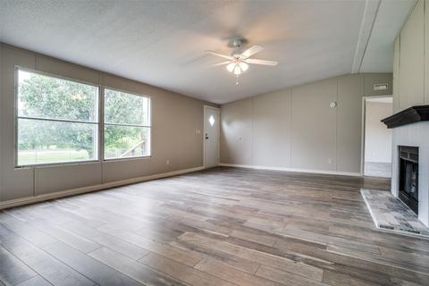 8100 Bandera Loop, Kaufman, TX 75142 photo 3