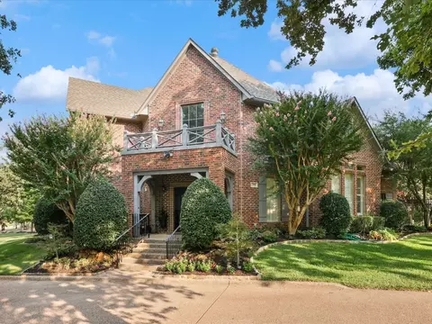 5808 Pine Valley Dr, Flower Mound, TX 75022