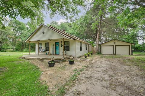 8090 Ivan Ct, Terrell, TX 75161 photo 2
