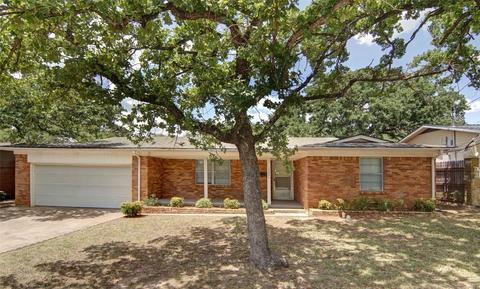 1006 NW 11th St, Mineral Wells, TX 76067