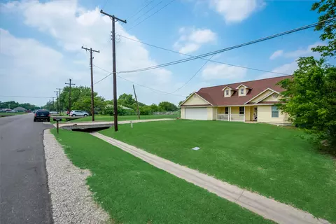 301 E Buffalo St, Forney, TX 75126 photo 5