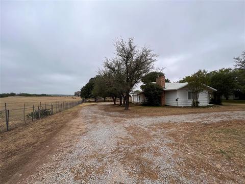 609 E Main St, Gustine, TX 76455 photo 7