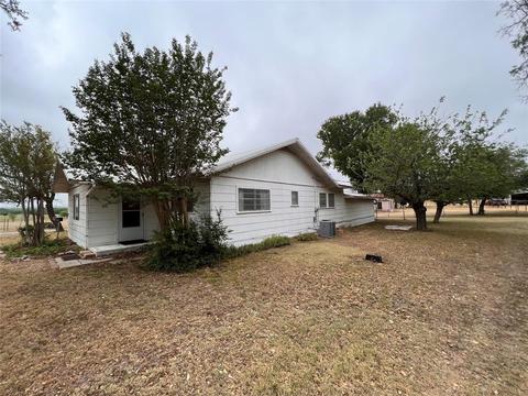 609 E Main St, Gustine, TX 76455 photo 4