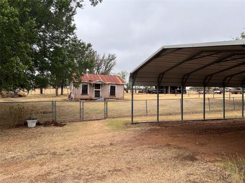 609 E Main St, Gustine, TX 76455 photo 5