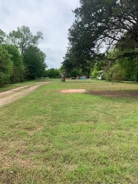 3025 S 3rd St, Waco, TX 76706