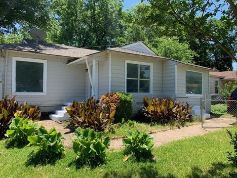 2410 E Overton Rd, Dallas, TX 75216