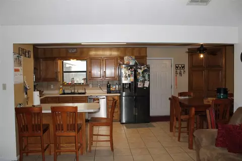 403 W Lucy Bertram St, Gustine, TX 76455 photo 4