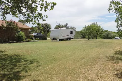 403 W Lucy Bertram St, Gustine, TX 76455 photo 3