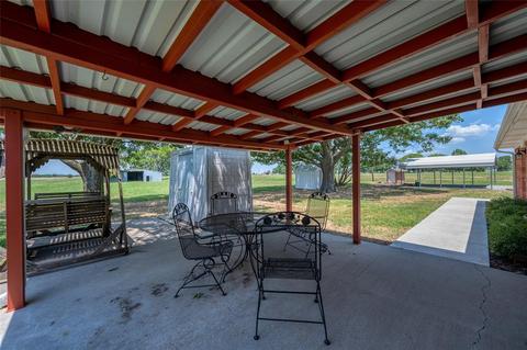 655 County Road 1525, Ector, TX 75439 photo 6