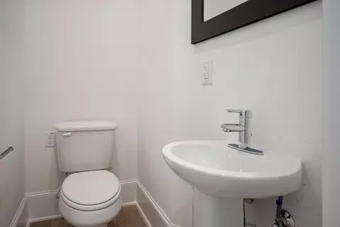 Bath - 4145 Runyon Rd, Addison, TX 75001 photo 1 of 5