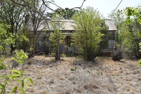 241 Bayou St, Burkett, TX 76828