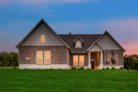 2248 Crystal Palace Blvd, Alvarado, TX 76009