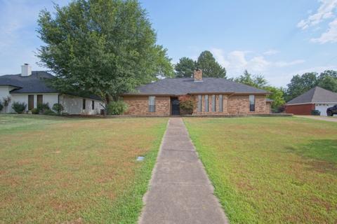 7245 Wendy Dr, Paris, TX 75462