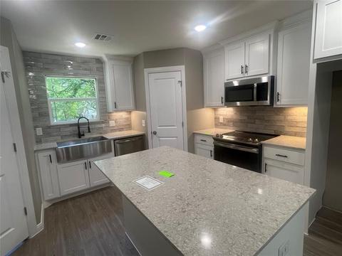 726 E Chestnut St, Denison, TX 75021 photo 2