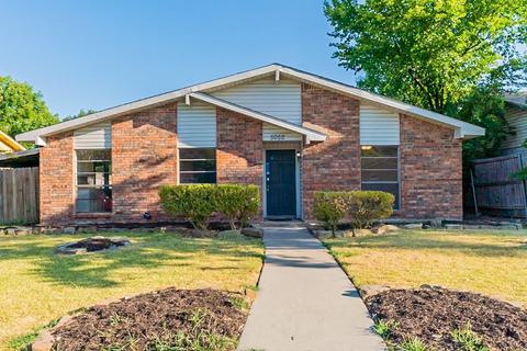 5052 Roberts Dr, The Colony, TX 75056