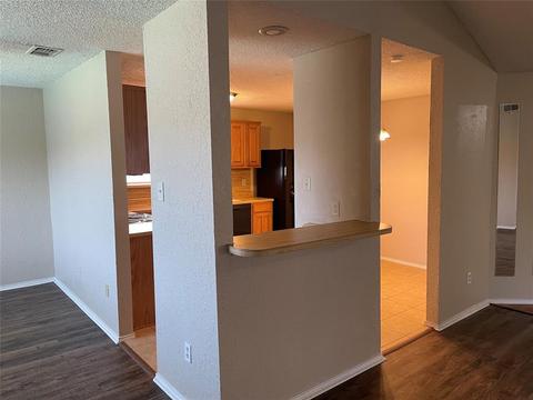 202 Laurel Ln, Euless, TX 76039 photo 5