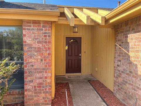 202 Laurel Ln, Euless, TX 76039 photo 2