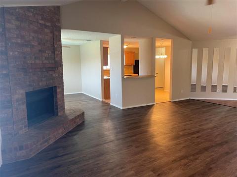 202 Laurel Ln, Euless, TX 76039 photo 4