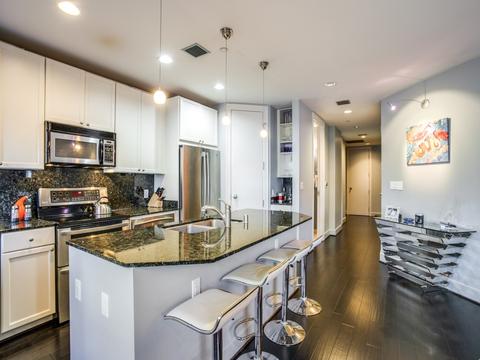 1505 Elm St #604, Dallas, TX 75201