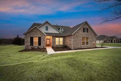 2249 Crystal Palace Blvd, Alvarado, TX 76009