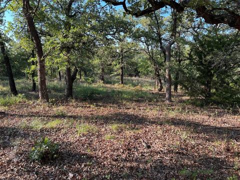 361 Nocona Dr, Nocona, TX 76255
