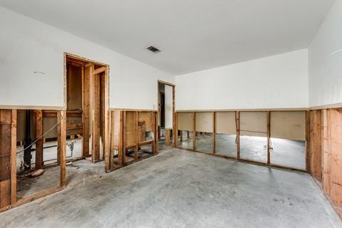703 Johns Dr, Euless, TX 76039 photo 10