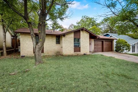 703 Johns Dr, Euless, TX 76039 photo 2