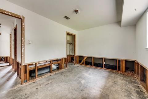 703 Johns Dr, Euless, TX 76039 photo 14