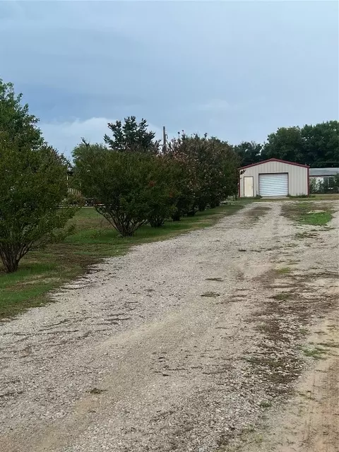 4937 Hitching Post Dr, Weatherford, TX 76087