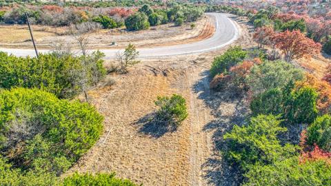 104 W Stagecoach Trl, Weatherford, TX 76085