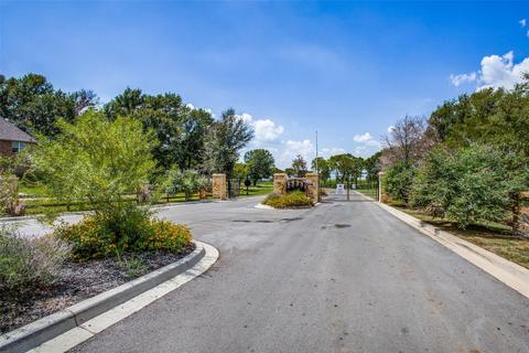 727 Clubview Dr, Mabank, TX 75143