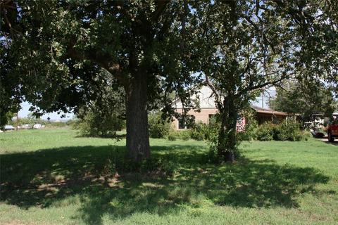 319 E Sturdivant Rd, Mineral Wells, TX 76067