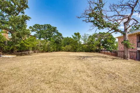 711 Bernard St, Denton, TX 76201