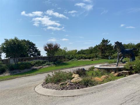 432 Crosstimbers Drive, Bowie, TX 76230