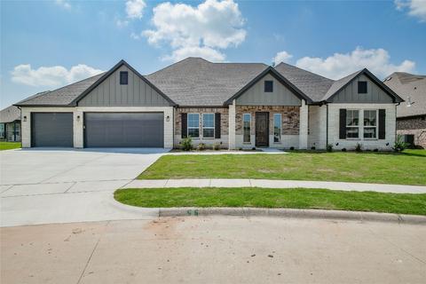 1042 Mickelson Dr, Granbury, TX 76048