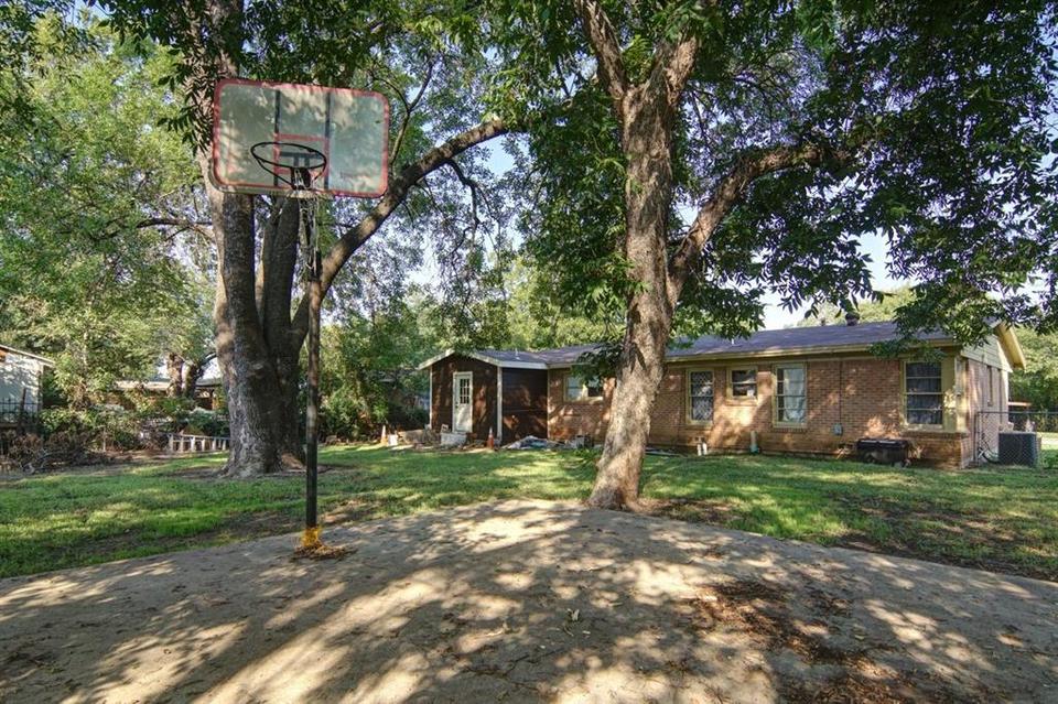  2132 Briardale Rd, Fort Worth, TX 76119 photo 25